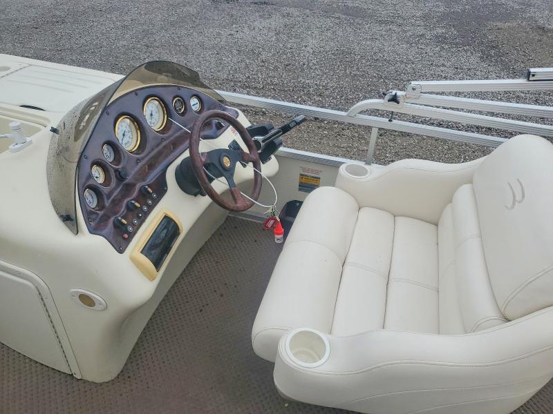 Продажа на аукционе авто 2001 Bennington Marine Boat W/trl, vin: ETW10706L001, номер лота: 57015436