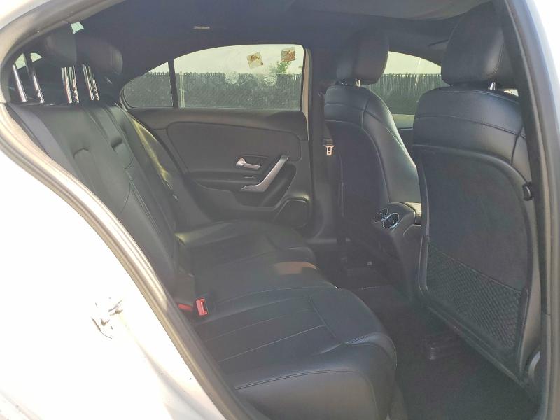 55879976 :رقم المزاد ، W1K3G4EBXLW045707 vin ، 2020 Mercedes-benz A مزاد بيع