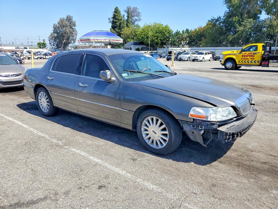 Продаж на аукціоні авто 2004 Lincoln Town Car, vin: 1LNHM83W34Y659909, номер лоту: 55579666
