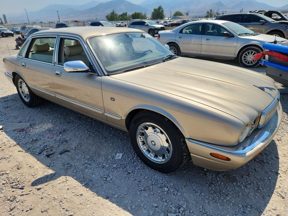 Продажа на аукционе авто 2000 Jaguar Vandenplas, vin: SAJDA24C6YLF03755, номер лота: 58515216