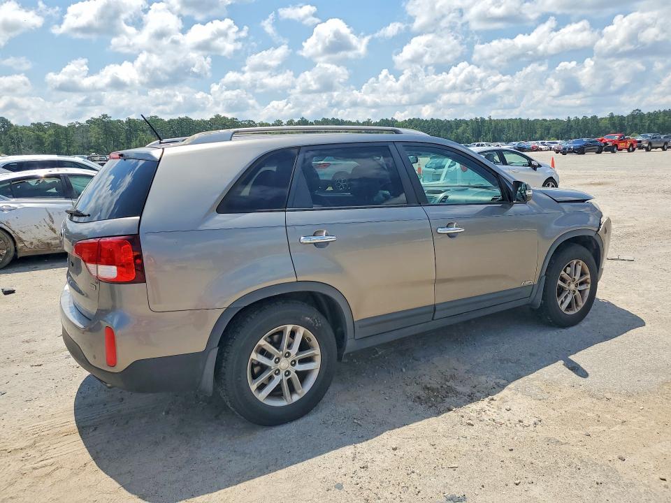 41631816 :رقم المزاد ، 5XYKTCA6XFG655743 vin ، 2015 Kia Sorento مزاد بيع