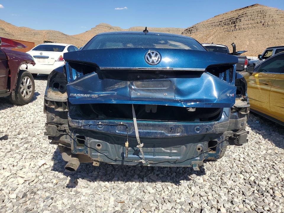 Продажа на аукционе авто 2018 Volkswagen Passat, vin: 1VWBA7A38JC040329, номер лота: 58958976