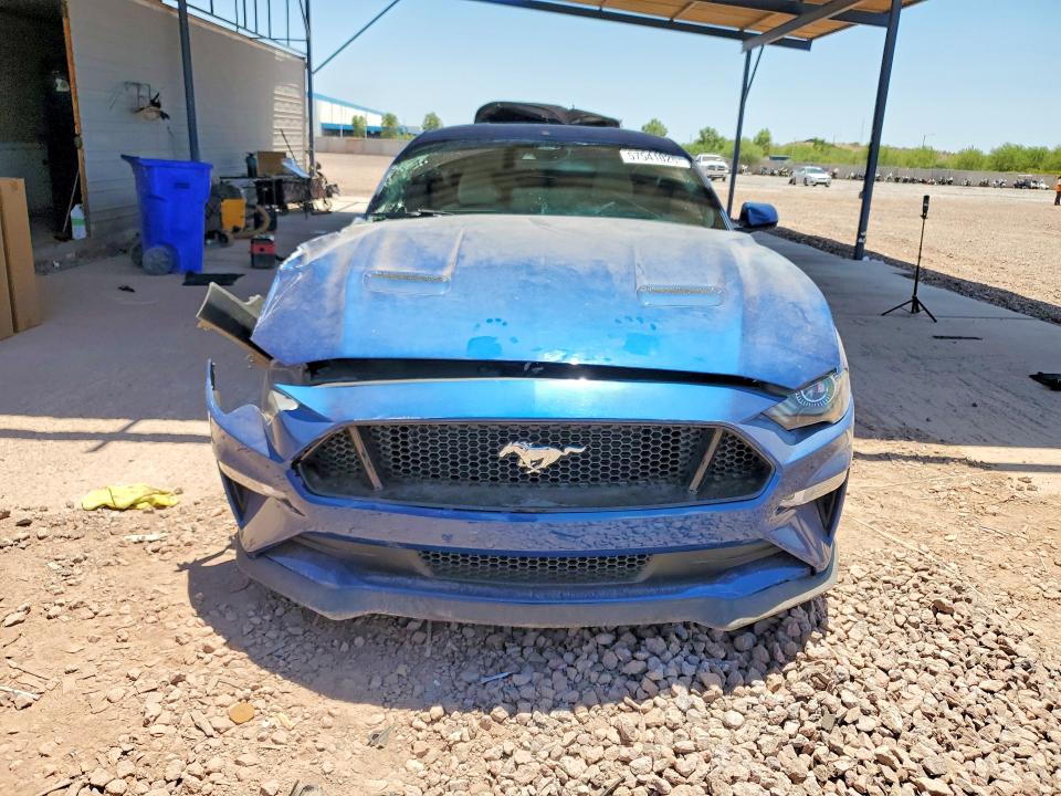 57541026 :رقم المزاد ، 1FA6P8CF2N5111833 vin ، 2022 Ford Mustang مزاد بيع