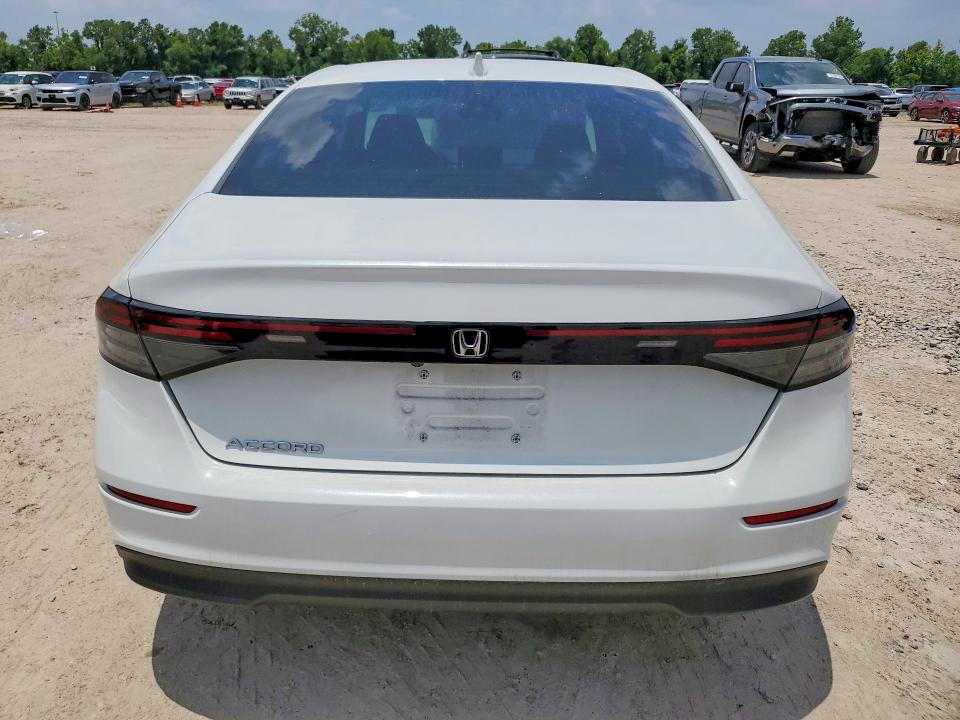 57268826 :رقم المزاد ، 1HGCY1F39PA055159 vin ، 2023 Honda Accord مزاد بيع