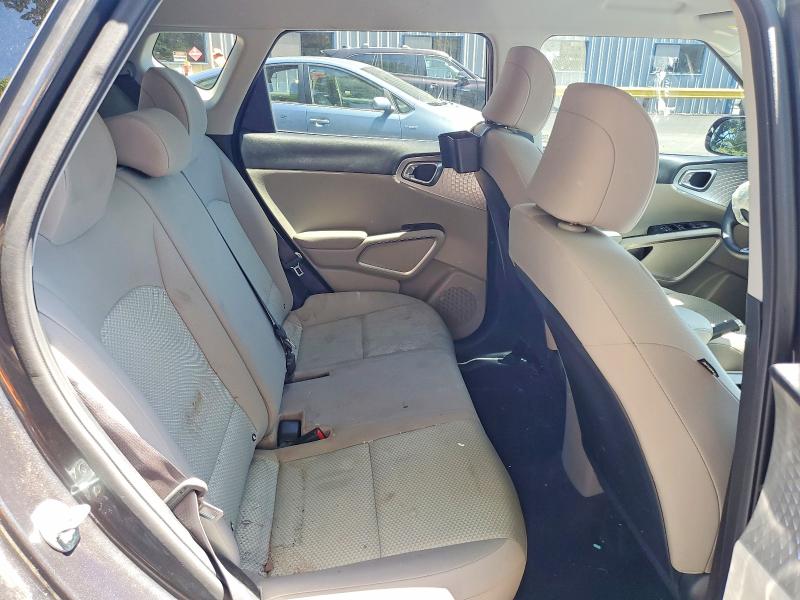 57628436 :رقم المزاد ، KNDJ23AU4M7785279 vin ، 2021 Kia Soul مزاد بيع