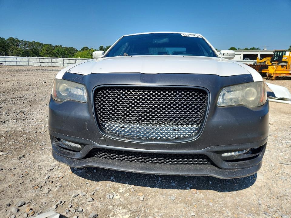 2013 Chrysler 300 მანქანა იყიდება აუქციონზე, vin: 2C3CCABG2DH740028, აუქციონის ნომერი: 55516546