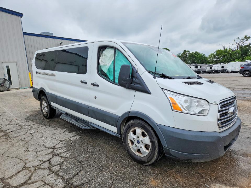 58581016 :رقم المزاد ، 1FBZX2YM8HKA68735 vin ، 2017 Ford Transit مزاد بيع