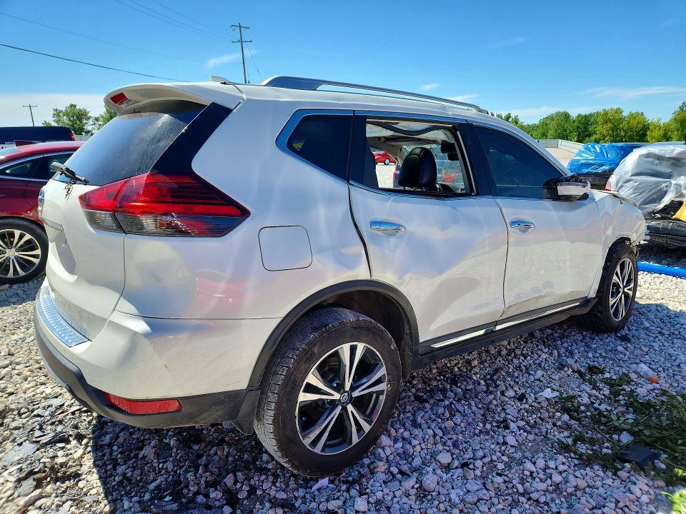 2017 Nissan Rogue მანქანა იყიდება აუქციონზე, vin: 5N1AT2MV6HC835118, აუქციონის ნომერი: 57900476