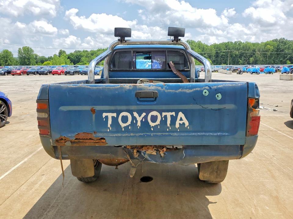 1993 Toyota Pickup მანქანა იყიდება აუქციონზე, vin: 4TARN01P9PZ136374, აუქციონის ნომერი: 58556786