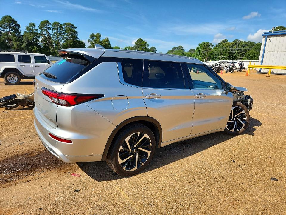2024 Mitsubishi Outlander მანქანა იყიდება აუქციონზე, vin: JA4J3WA87RZ032062, აუქციონის ნომერი: 55357616