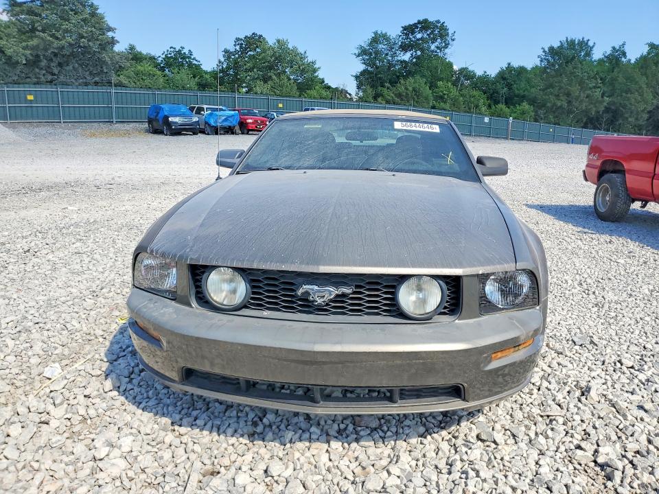 56844646 :رقم المزاد ، 1ZVFT84NX55220310 vin ، 2005 Ford Mustang مزاد بيع