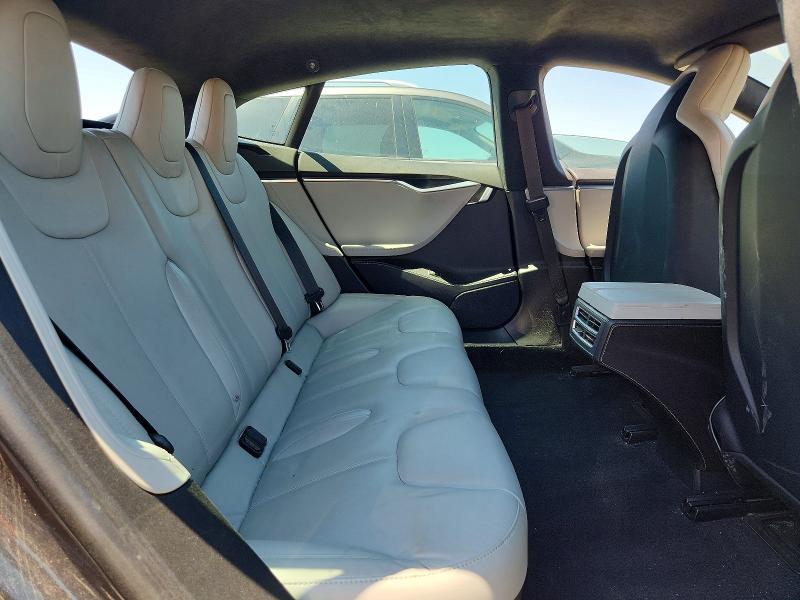57933636 :رقم المزاد ، 5YJSA1E19GF151329 vin ، 2016 Tesla Model S مزاد بيع