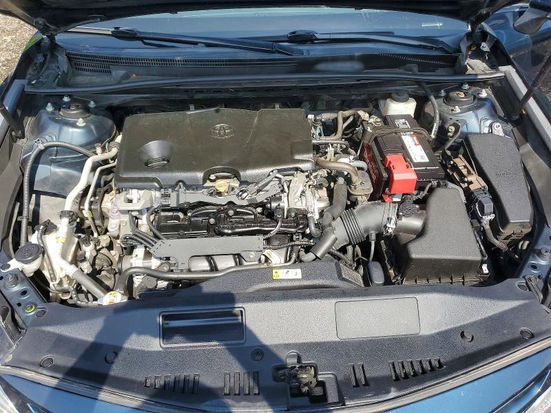 57015456 :رقم المزاد ، 4T1B11HK2KU702877 vin ، 2019 Toyota Camry مزاد بيع