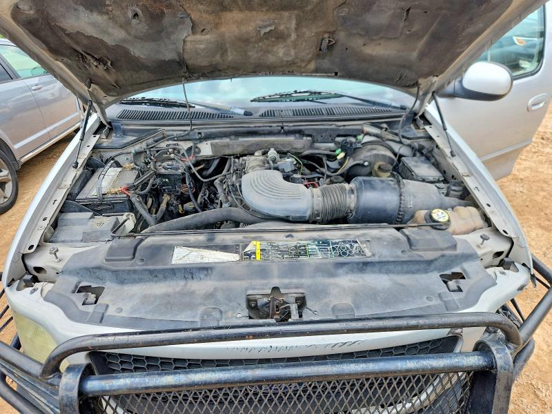 54520966 :رقم المزاد ، 1FTRX17W61KC65708 vin ، 2001 Ford F150 مزاد بيع