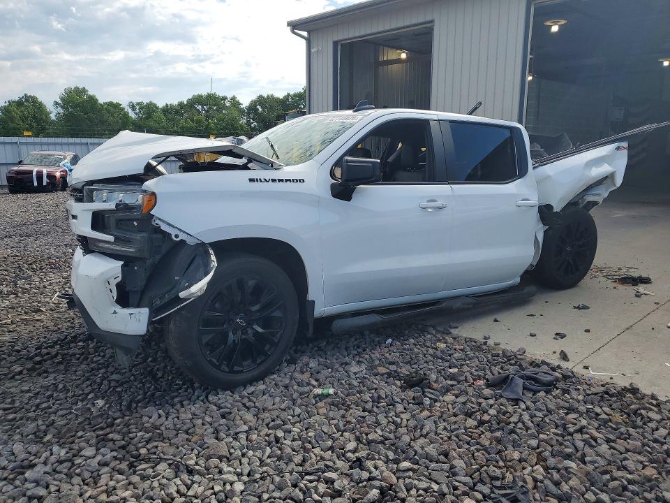 2021 Chevrolet Silverado მანქანა იყიდება აუქციონზე, vin: 1GCUYEED1MZ383791, აუქციონის ნომერი: 57746026
