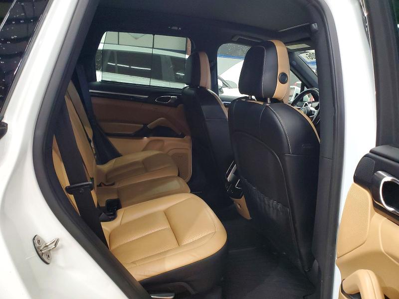 58078006 :رقم المزاد ، WP1AB2A22FLA57445 vin ، 2015 Porsche Cayenne مزاد بيع