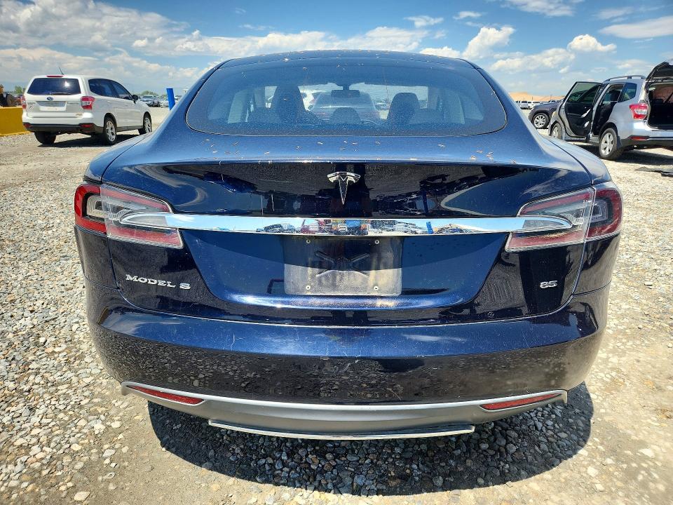2013 Tesla Model S მანქანა იყიდება აუქციონზე, vin: 5YJSA1CN3DFP14781, აუქციონის ნომერი: 59140826