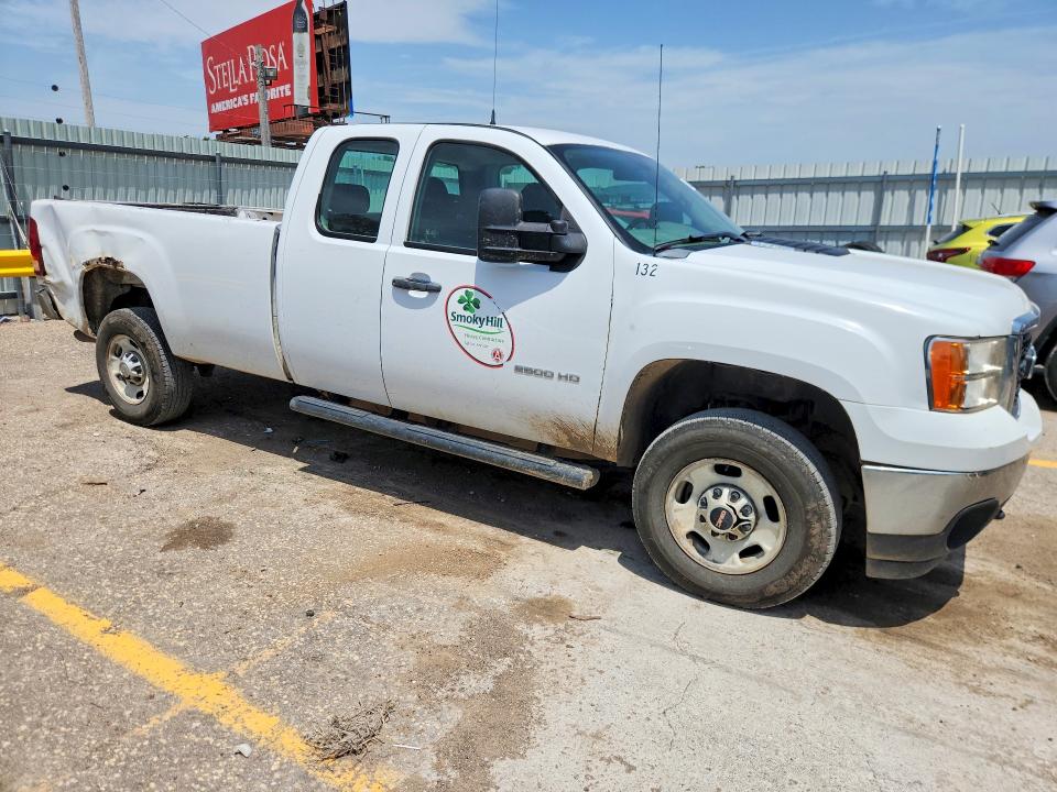 85984525 :رقم المزاد ، 1GT21ZCG2DZ329075 vin ، 2013 Gmc Sierra مزاد بيع