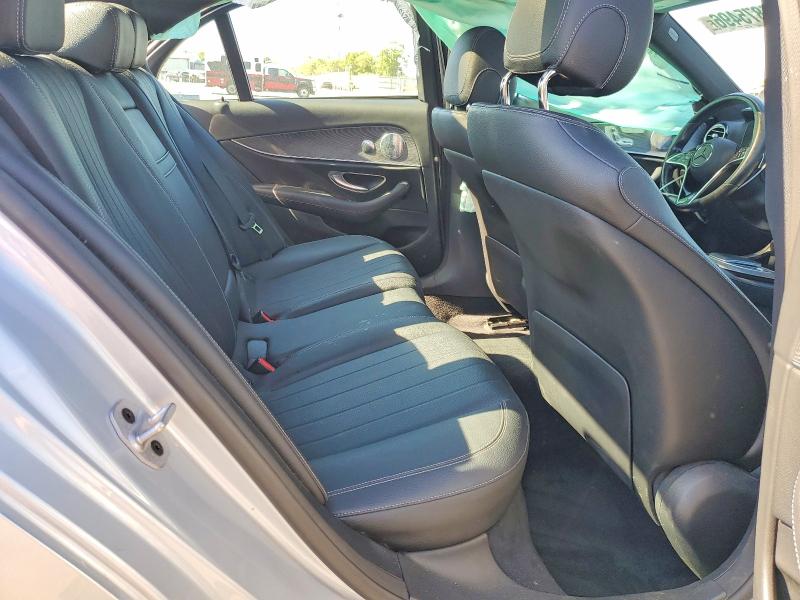 55875496 :رقم المزاد ، W1KZF8EB7MA877542 vin ، 2021 Mercedes-benz E مزاد بيع