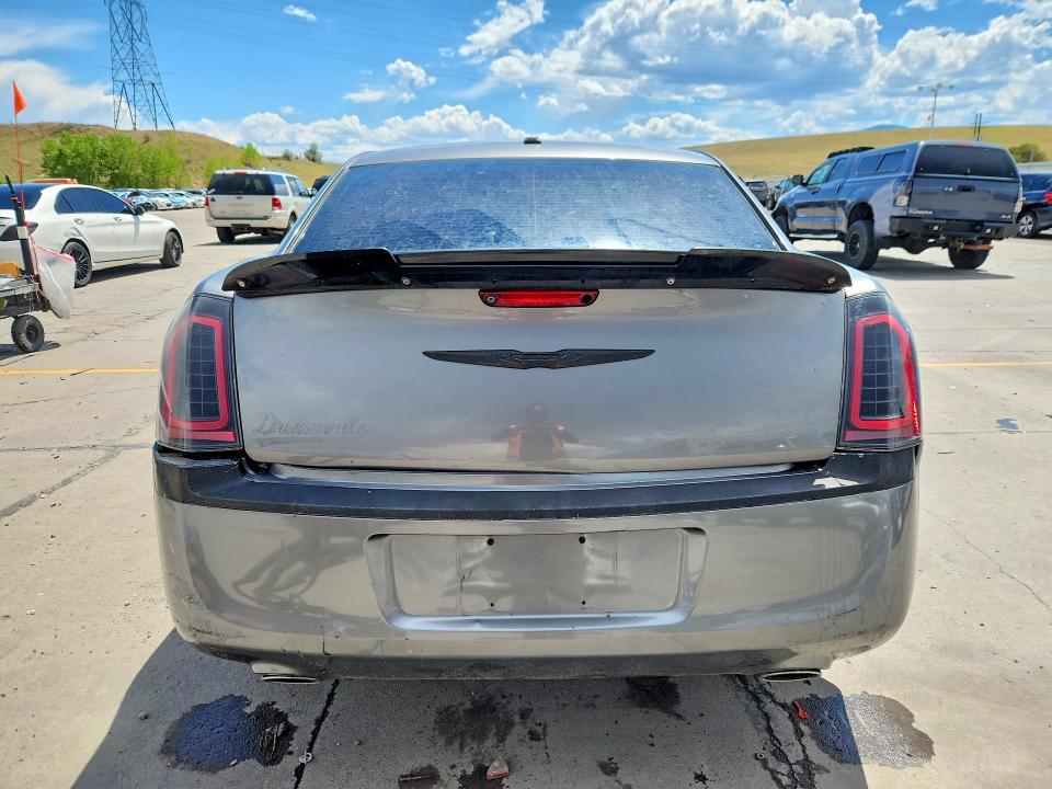 85607225 :رقم المزاد ، 2C3CA6CT8BH564050 vin ، 2011 Chrysler 300c مزاد بيع