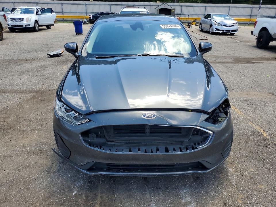 56974806 :رقم المزاد ، 3FA6P0T92LR150217 vin ، 2020 Ford Fusion مزاد بيع