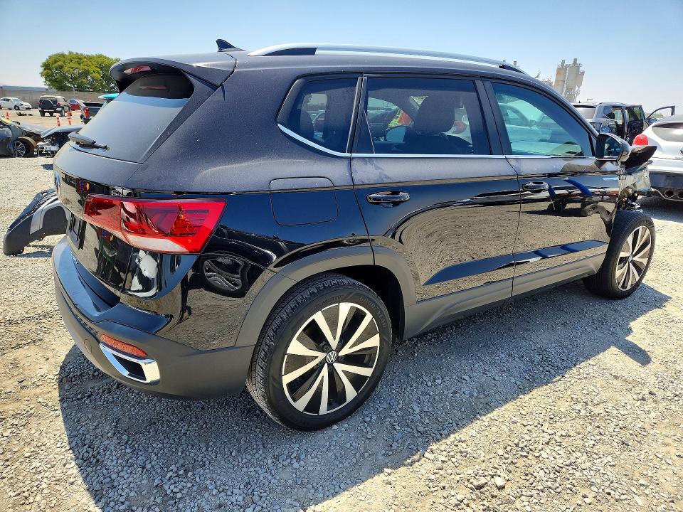 2024 Volkswagen Taos მანქანა იყიდება აუქციონზე, vin: 3VVSX7B20RM066121, აუქციონის ნომერი: 58473156