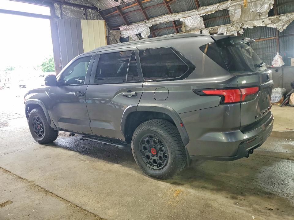 Продажа на аукционе авто 2024 Toyota Sequoia, vin: 7SVAAABA7RX046755, номер лота: 58686626