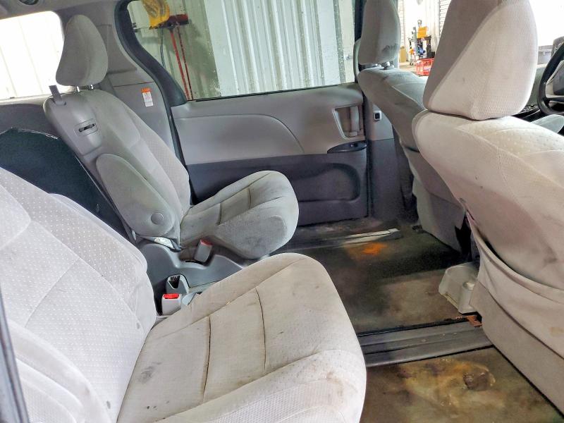 2018 Toyota Sienna მანქანა იყიდება აუქციონზე, vin: 5TDKZ3DC1JS960012, აუქციონის ნომერი: 55790906