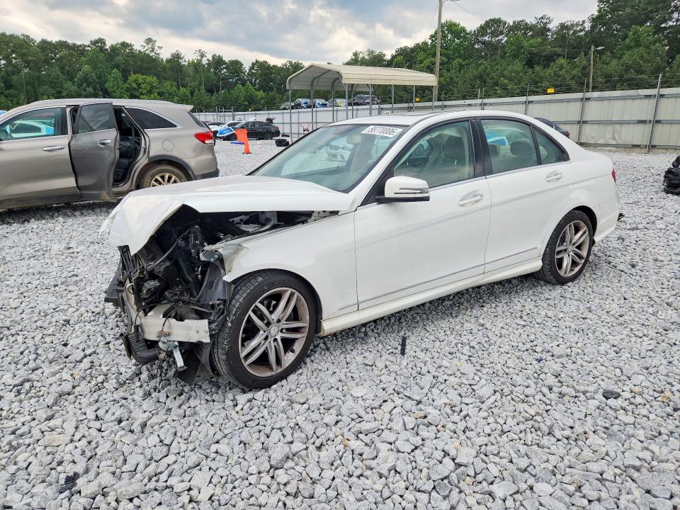 58770006 :رقم المزاد ، WDDGF4HB4ER311188 vin ، 2014 Mercedes-benz C مزاد بيع