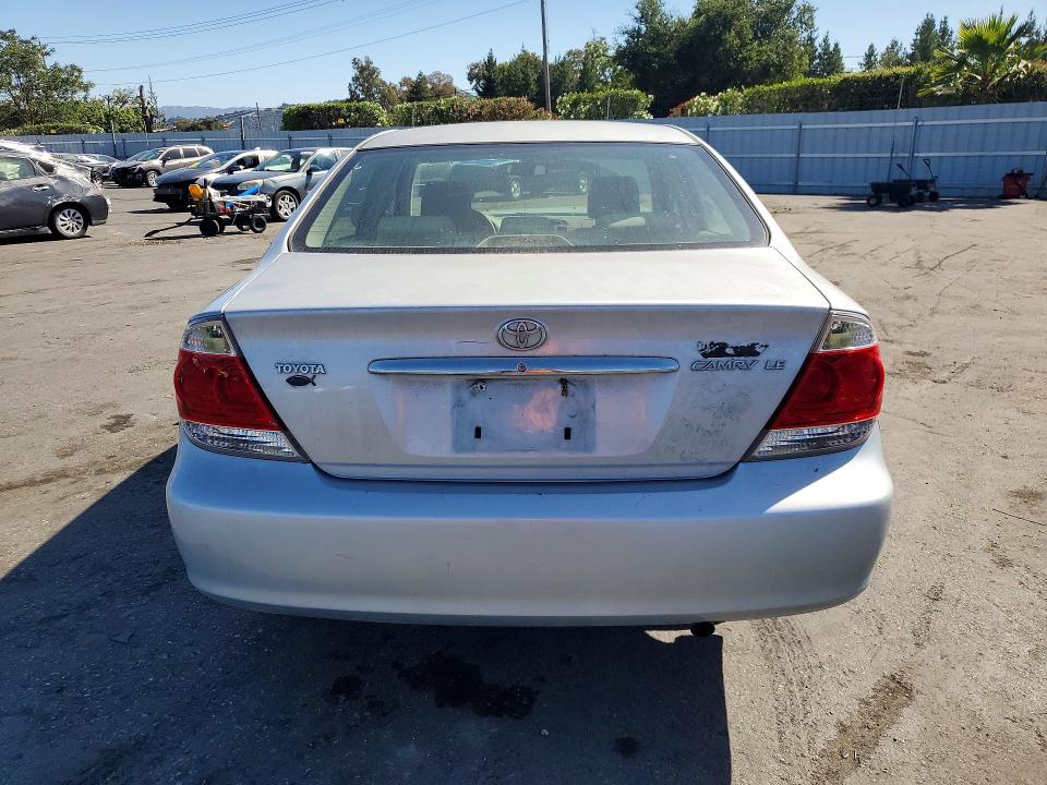 56417526 :رقم المزاد ، JTDBE32K863060027 vin ، 2006 Toyota Camry مزاد بيع