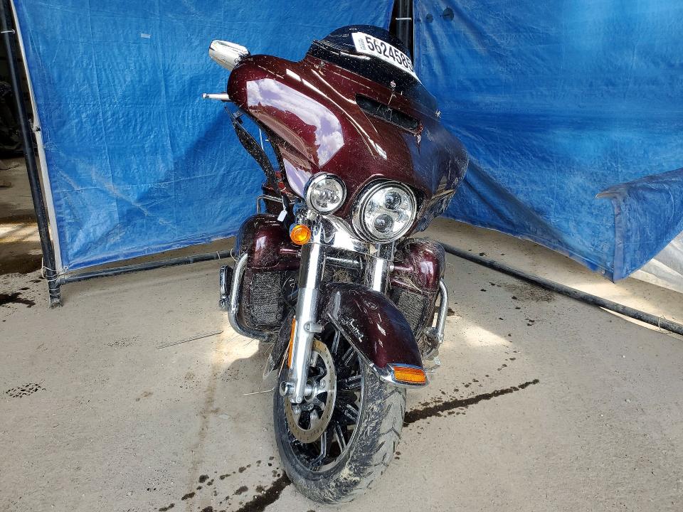 56245856 :رقم المزاد ، 5HD1KKDA0JB647850 vin ، 2018 Harley-davidson Flhtkl مزاد بيع