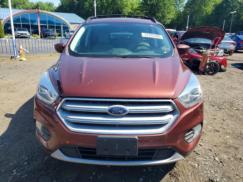 57495386 :رقم المزاد ، 1FMCU9HD6JUB18945 vin ، 2018 Ford Escape مزاد بيع