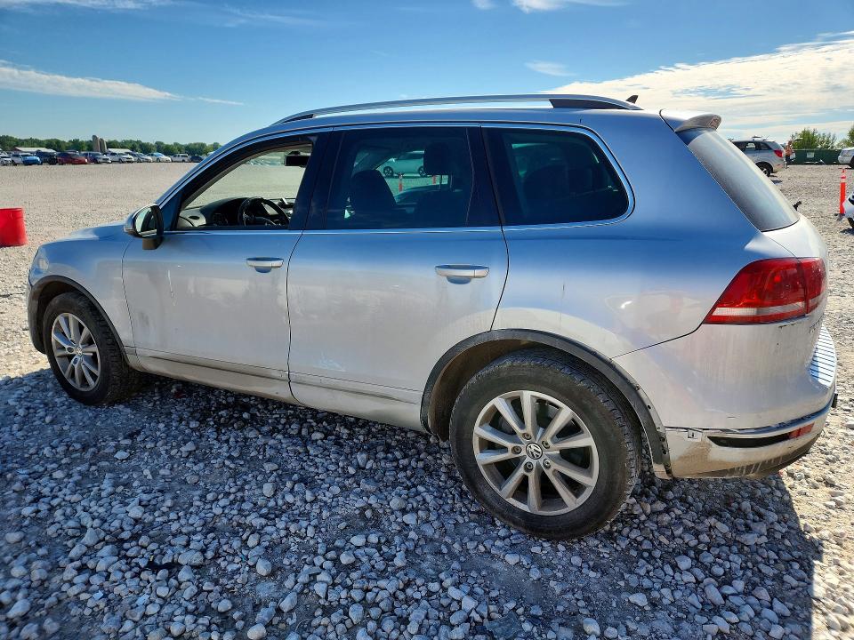 2014 Volkswagen Touareg მანქანა იყიდება აუქციონზე, vin: WVGEF9BP9ED004823, აუქციონის ნომერი: 58010296