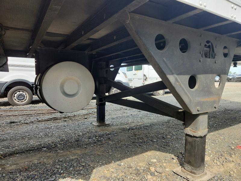 56498766 :رقم المزاد ، 1UYVS2483H6071506 vin ، 2017 Semi Trailer مزاد بيع