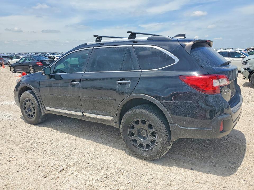 55531656 :رقم المزاد ، 4S4BSETC6J3304290 vin ، 2018 Subaru Outback مزاد بيع