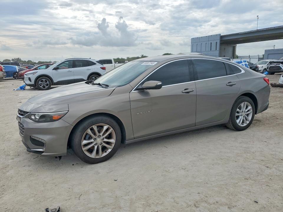 56667346 :رقم المزاد ، 1G1ZD5ST1JF155812 vin ، 2018 Chevrolet Malibu مزاد بيع