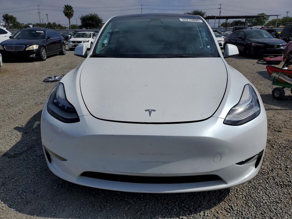 2022 Tesla Model Y მანქანა იყიდება აუქციონზე, vin: 7SAYGDEE5NF385397, აუქციონის ნომერი: 55215806