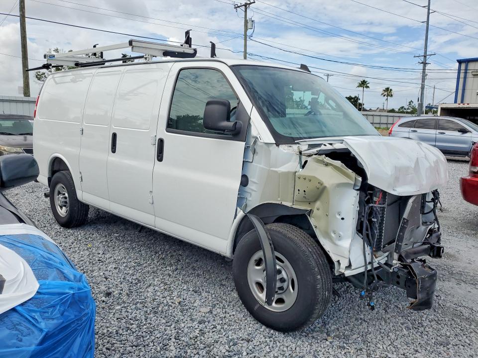55696596 :رقم المزاد ، 1GCWGAFP3S1149984 vin ، 2025 Chevrolet Express 2500 مزاد بيع