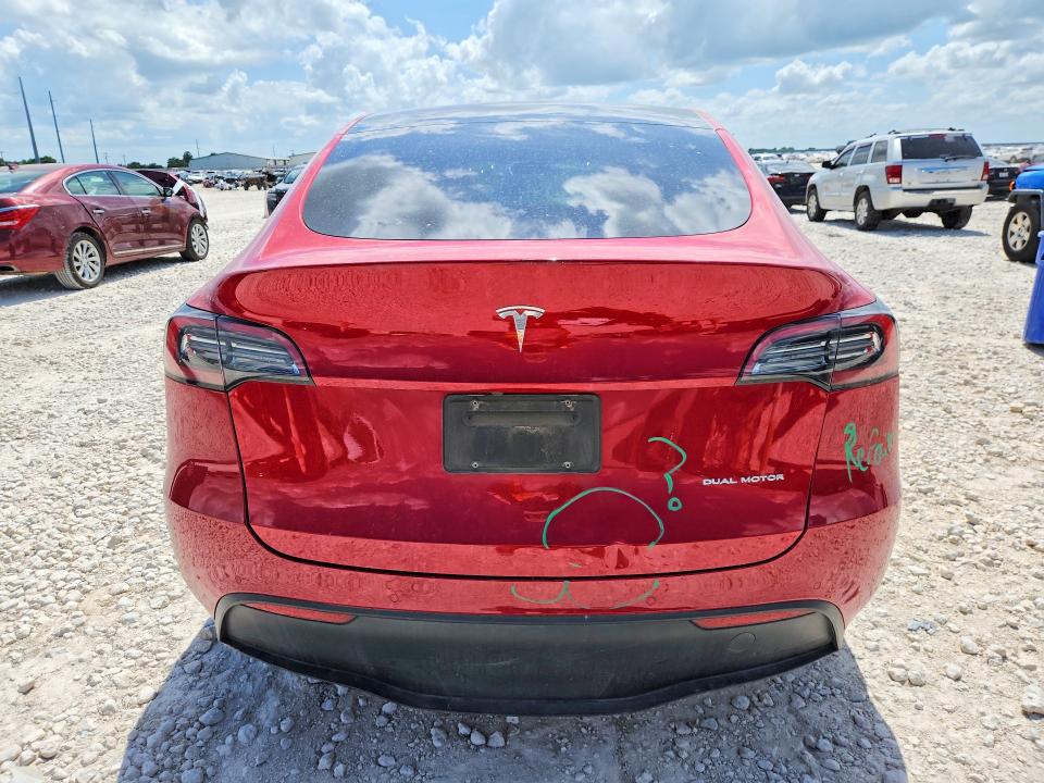 57079616 :رقم المزاد ، 7SAYGAEE6NF350835 vin ، 2022 Tesla Model Y مزاد بيع