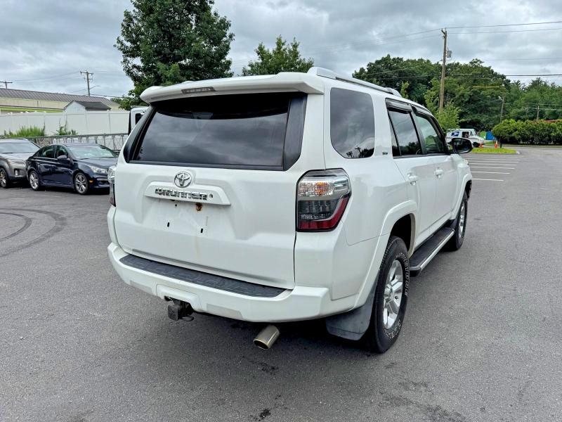 58918586 :رقم المزاد ، JTEBU5JRXF5234841 vin ، 2015 Toyota 4runner مزاد بيع