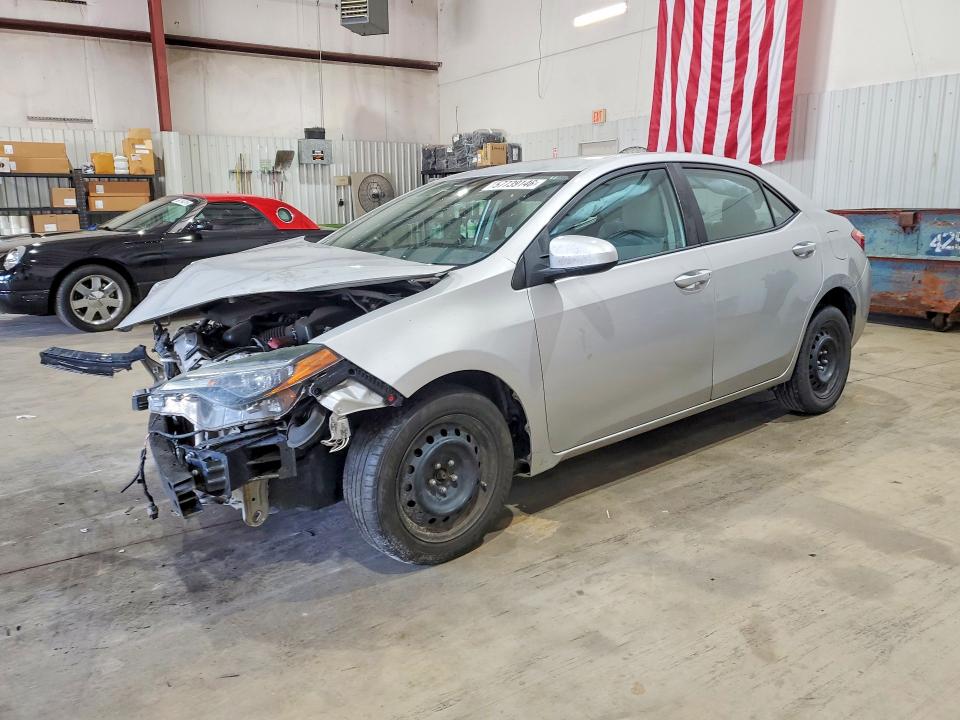 57739146 :رقم المزاد ، 5YFBURHEXHP725091 vin ، 2017 Toyota Corolla مزاد بيع