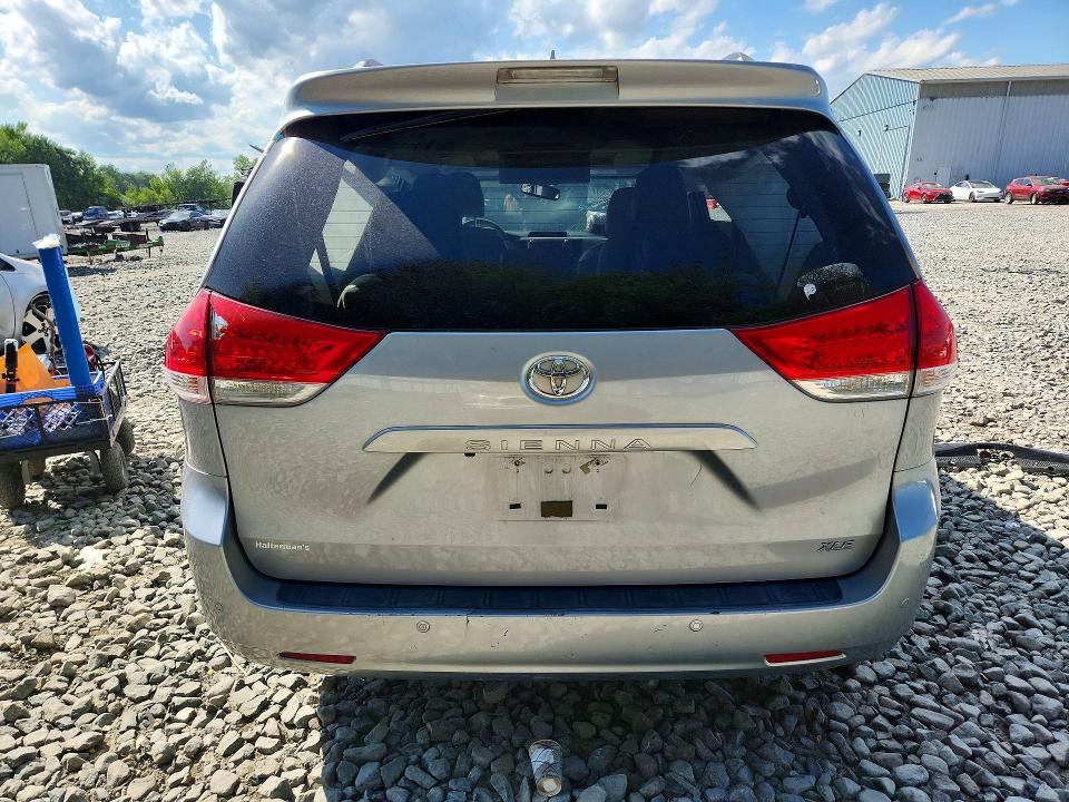 54890996 :رقم المزاد ، 5TDYK3DC8CS190862 vin ، 2012 Toyota Sienna مزاد بيع