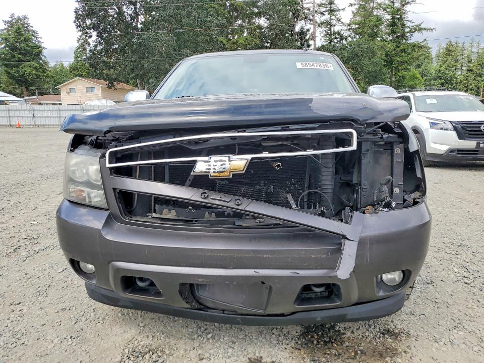 2010 Chevrolet Suburban მანქანა იყიდება აუქციონზე, vin: 1GNUKKE33AR252081, აუქციონის ნომერი: 58547836