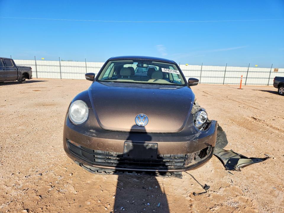 57431746 :رقم المزاد ، 3VWJ17ATXEM645761 vin ، 2014 Volkswagen Beetle مزاد بيع