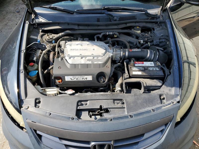 58621476 :رقم المزاد ، 1HGCS2B84BA005271 vin ، 2011 Honda Accord مزاد بيع