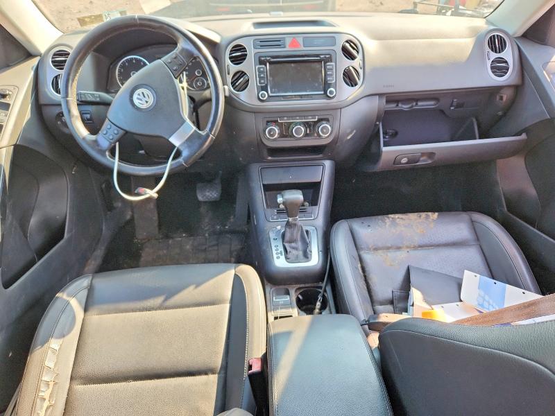 2010 Volkswagen Tiguan მანქანა იყიდება აუქციონზე, vin: WVGBV7AX1AW001912, აუქციონის ნომერი: 85460725