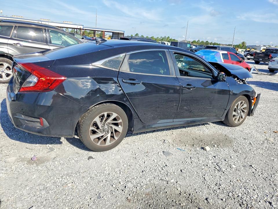 2018 Honda Civic მანქანა იყიდება აუქციონზე, vin: 2HGFC2F71JH597613, აუქციონის ნომერი: 57691606