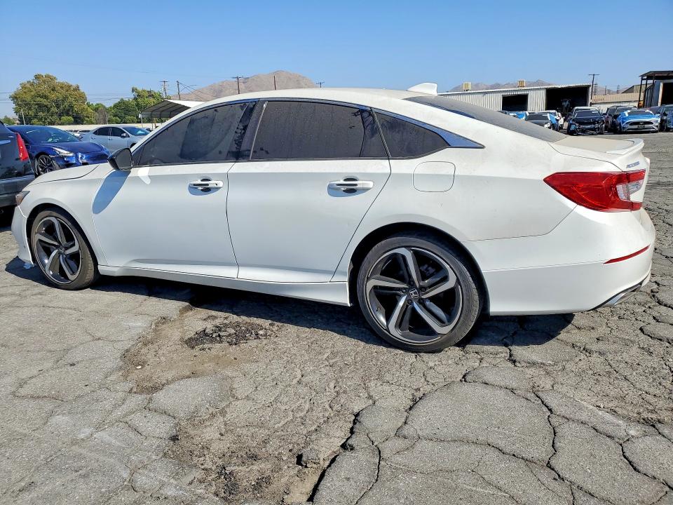 Продажа на аукционе авто 2018 Honda Accord, vin: 1HGCV1F33JA201958, номер лота: 56703526