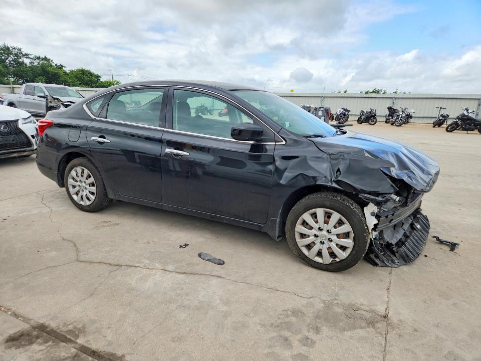 56771566 :رقم المزاد ، 3N1AB7AP2JY209611 vin ، 2018 Nissan Sentra مزاد بيع