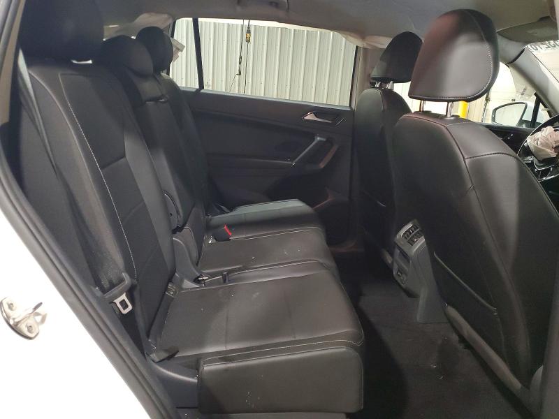 58353216 :رقم المزاد ، 3VV2B7AX4JM134677 vin ، 2018 Volkswagen Tiguan مزاد بيع